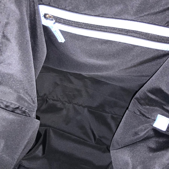 Madden Girl Carry All Crossbody Tote Bag - Picture 5 of 5